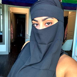 Femdom Hijabi VIP | READ DESCRIPTION
