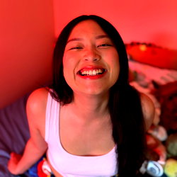Mae photo