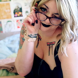 Queenmeowmeow69 photo