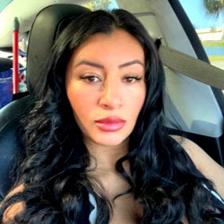 Selena Adams photo