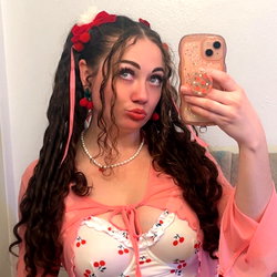 Dazy Mae 🍒💦 photo