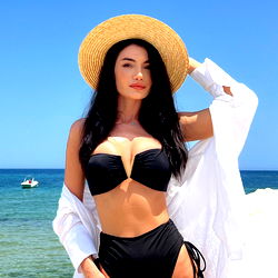 Amanda Sins 😈 photo