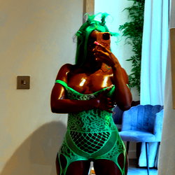 queen_tahshaar photo