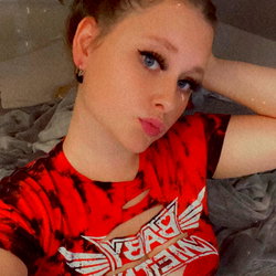 QueenChels95 photo