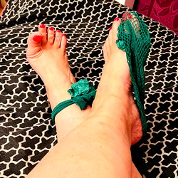 feetqueen 👑 🔥🏆 feet, pantyhose, teaser photo