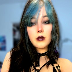 𝐈𝐯𝐲 𝐒𝐧𝐨𝐰 photo