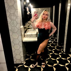 MAGGIE 💋🌸 photo