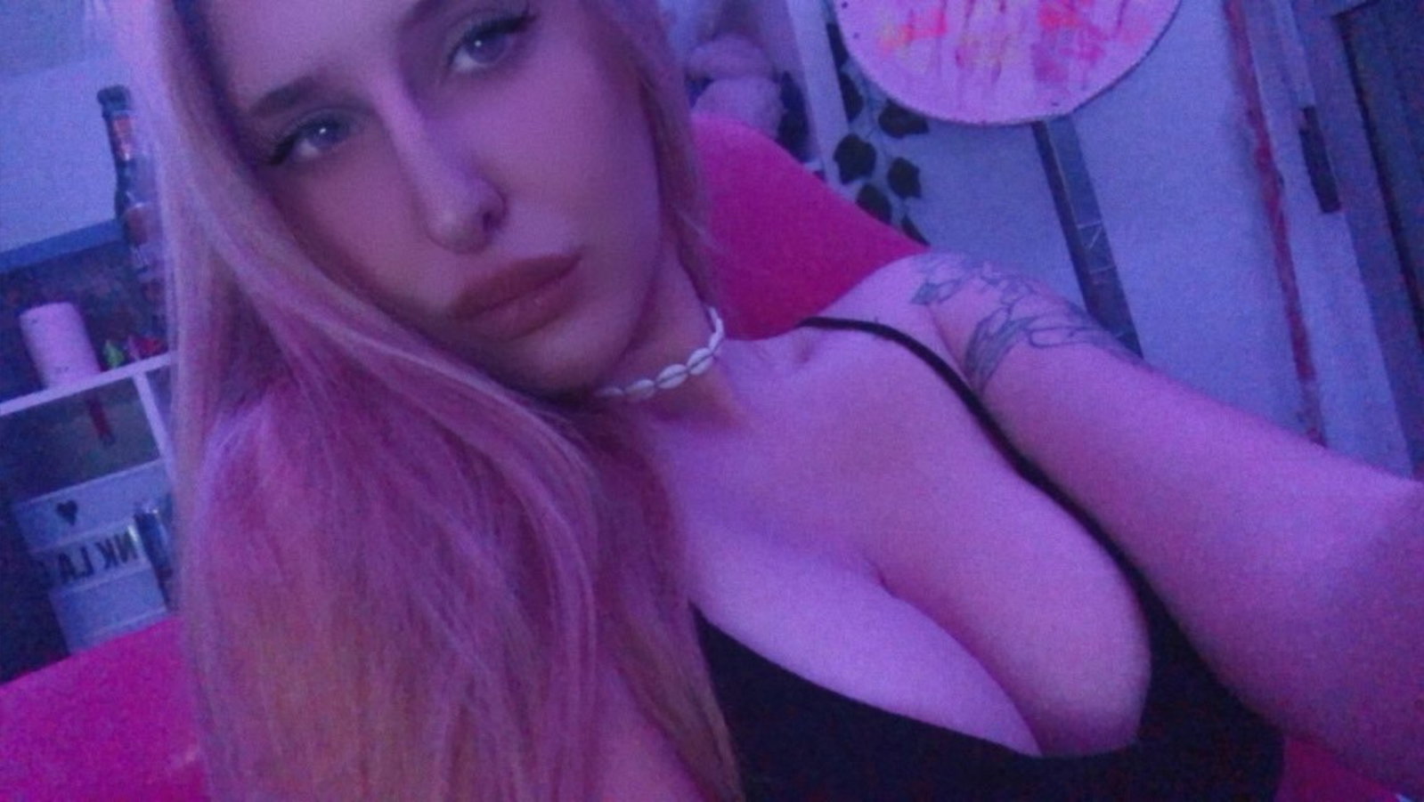PinkyX photo