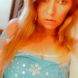 Free curvy m*lf 💙 photo