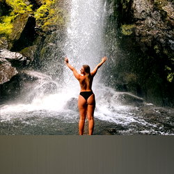 Jodi Hikes 💚 photo