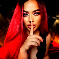 Goddess Emmelyne photo