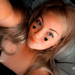 𝓒𝓪𝓼𝓼𝓲𝓮 🌹 photo