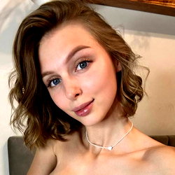 Sofia 💖 𝕪𝕠𝕦𝕣 𝕓𝕒𝕓𝕪 𝕘𝕚𝕣𝕝 💋 photo