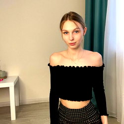 Sofia 💖 𝕪𝕠𝕦𝕣 𝕓𝕒𝕓𝕪 𝕘𝕚𝕣𝕝 💋 photo