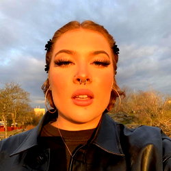 Michelle cream photo