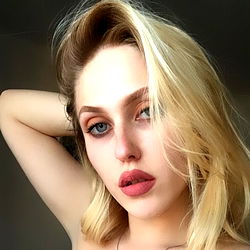 Blonde Pussy Jassie 😈 photo