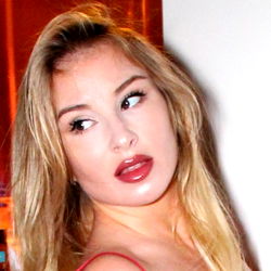 Alexandra Quintezz photo