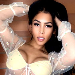 🎥🍑𝑭𝒂𝒕 𝑨𝒔𝒔 𝑸𝑼𝑬𝑬𝑵•  𝖍𝖔𝖙 𝐌𝐢𝐥𝐥𝐲😍🤍 photo