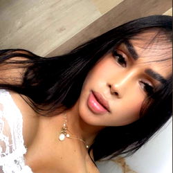 🎥🍑𝑭𝒂𝒕 𝑨𝒔𝒔 𝑸𝑼𝑬𝑬𝑵•  𝖍𝖔𝖙 𝐌𝐢𝐥𝐥𝐲😍🤍 photo