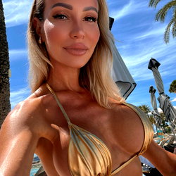 Eva LifeStyle Private photo