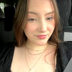 Mia photo