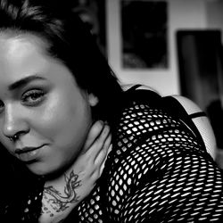 Call Me Emma 🦋 photo