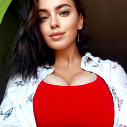 Amelia 🦋 photo