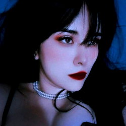Anne Rose photo