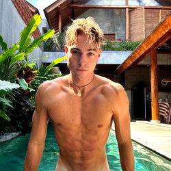 Nathaniel Taplin photo