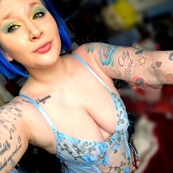 Abbyy Lewis✌️ photo