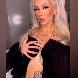 LUNA BUNNY I PETITE &amp; BARELY LEGAL photo
