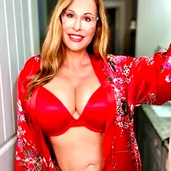 Elaina 💋 Best OnlyFans Mature