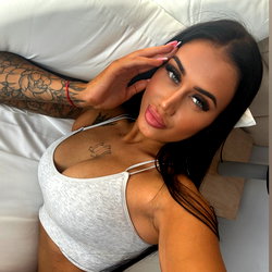 Bella Aurora 💫 photo