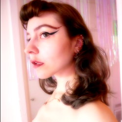 Nastya Valentine 🦭💖 - The Ultimate Cyberhorny Experience