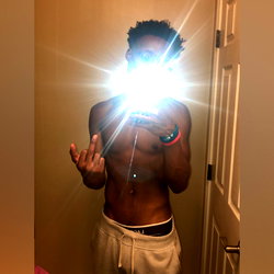 Parrie 😈🍾 photo