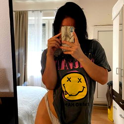 LatinaHotwifeCandy photo