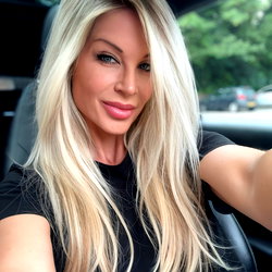 Miss Sally VIP 💋 - A Verified Page Dedicated to Passionate Fitness