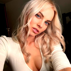 Peyton 💗  (#1 NAUGHTY FITNESS ⭐ ON OF) photo