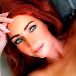 mľıf Davison VIP photo