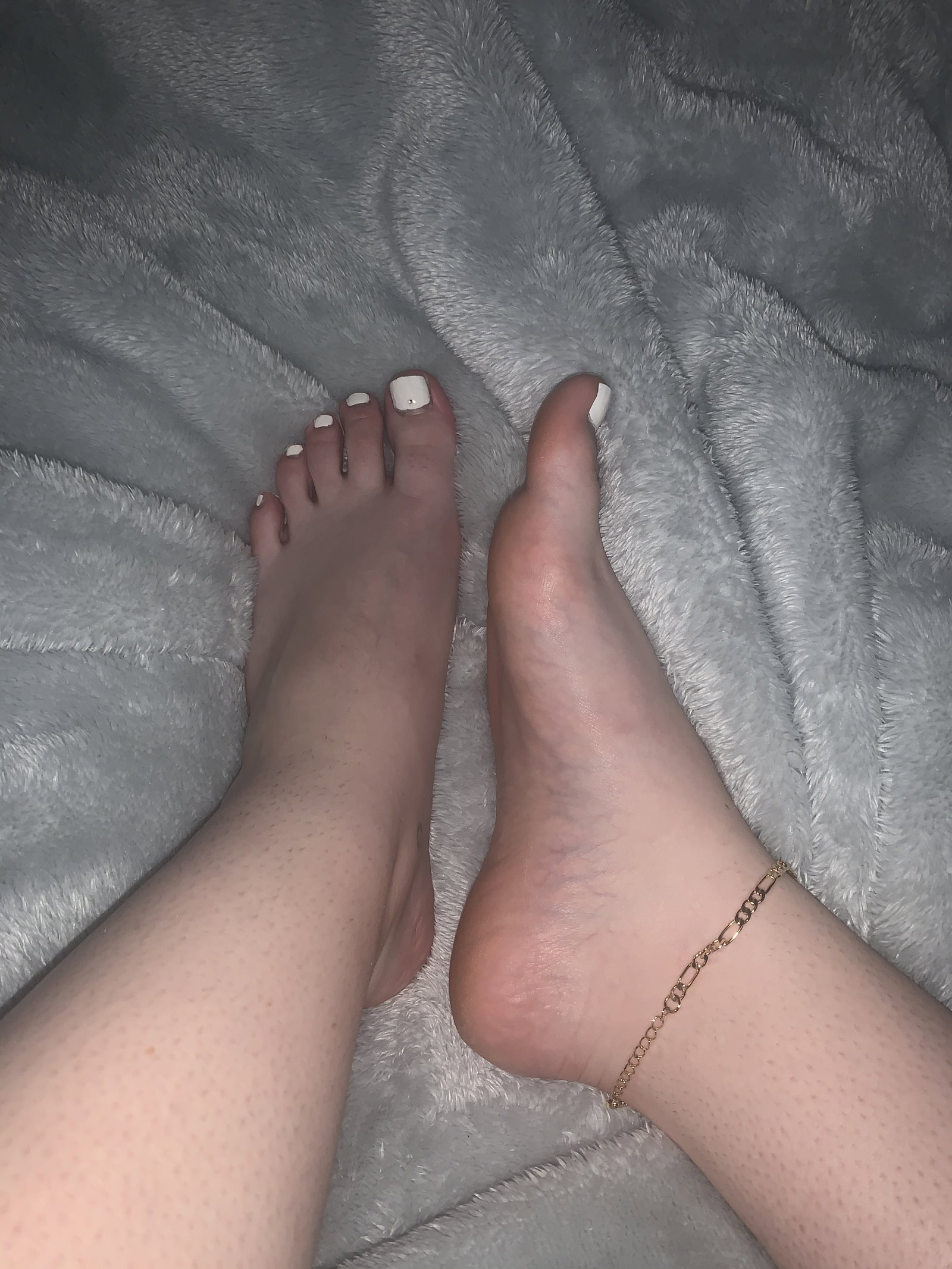 WhiteToeBunny photo
