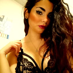 Leoncina Scarlet photo