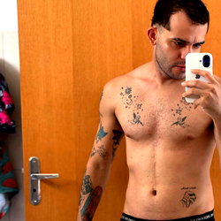 Gustavo Logan photo