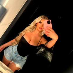 Marnie 😈 Spiciest blonde on OF photo