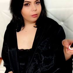 @Victoria Cica photo