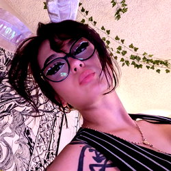 Suki 愛 🧁 GFE Nerd w/ a Kinky Side 💋 photo