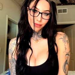 Kayla 🖤🕷️ photo
