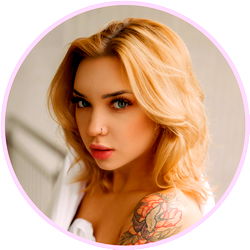 Roxy Loove 💦 One and only! photo