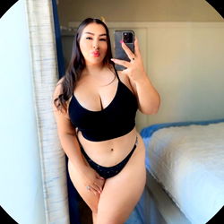 Nena 💋 - Exquisite Art & Fashion Model on OnlyFans