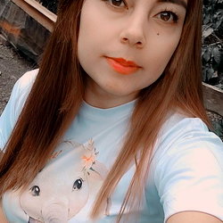 CELESTE BURBANO photo