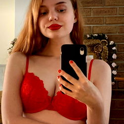 Abbie Wilson 🌹 photo